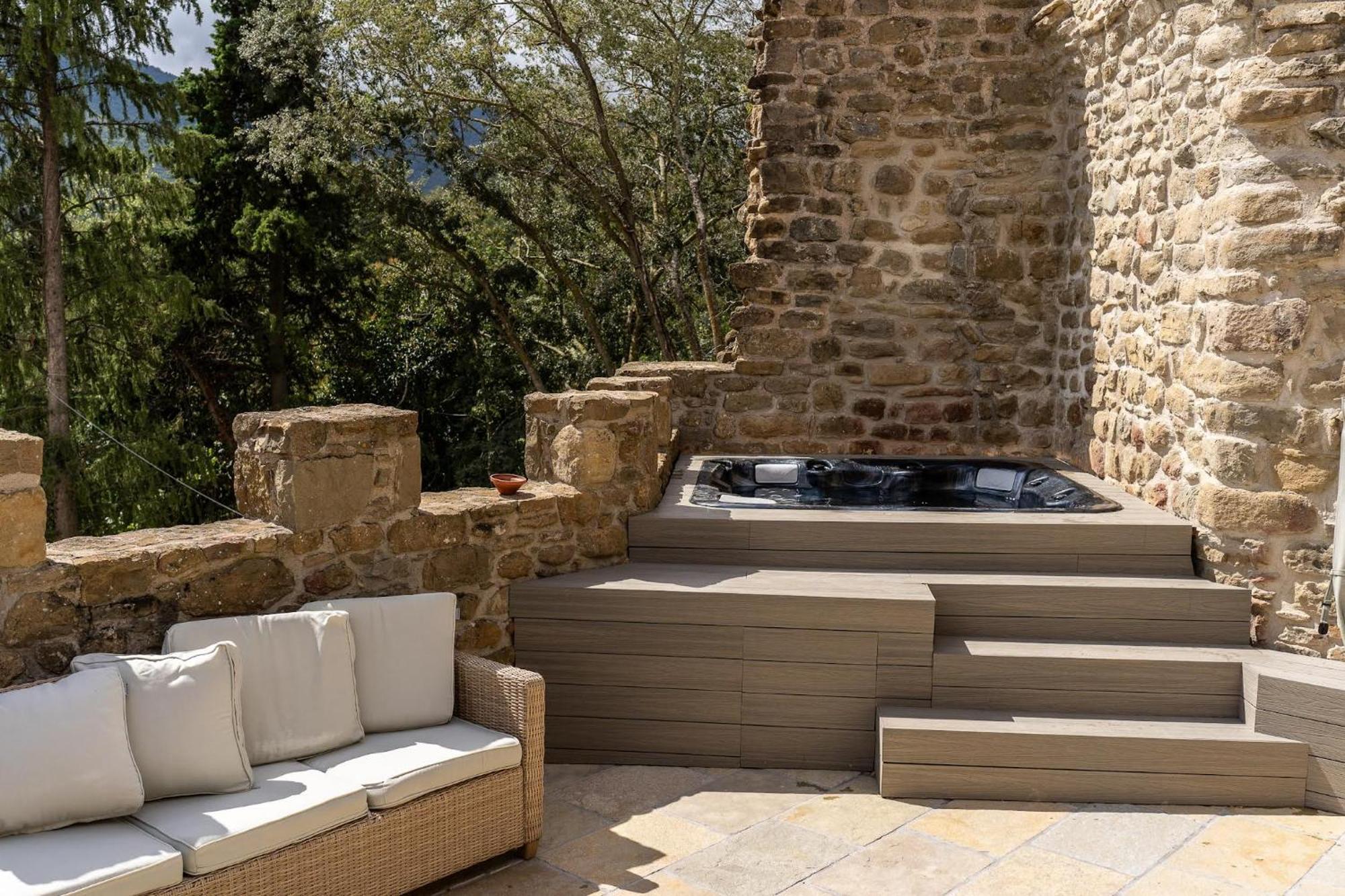 Villa Castell In Girona Sant Miquel de Campmajor Exterior foto